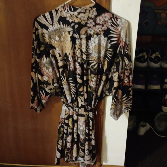 Other - Robe & Pajama 3 piece set L EUC